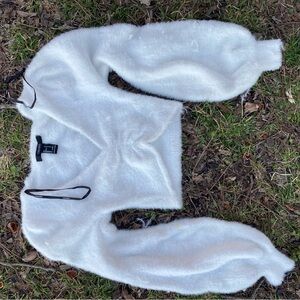 Forever 21 Cropped White Fuzzy top Super Soft Size Small